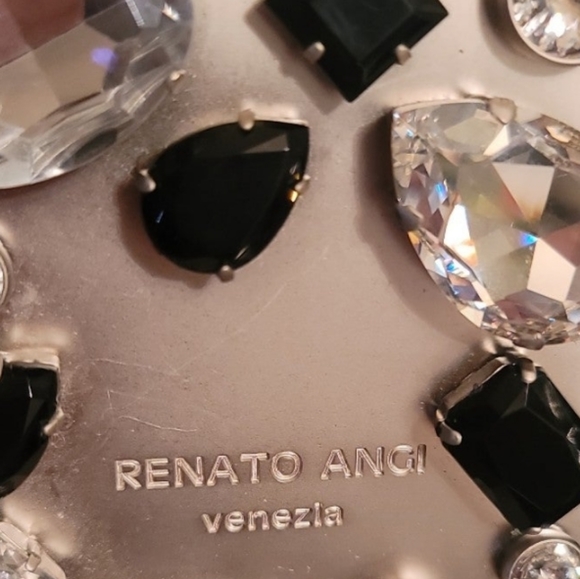 NWOT Made in Italy crystals and ruffles crossbody bag. - Picture 3 of 16